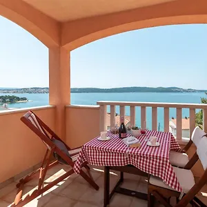 Tonina Apartment